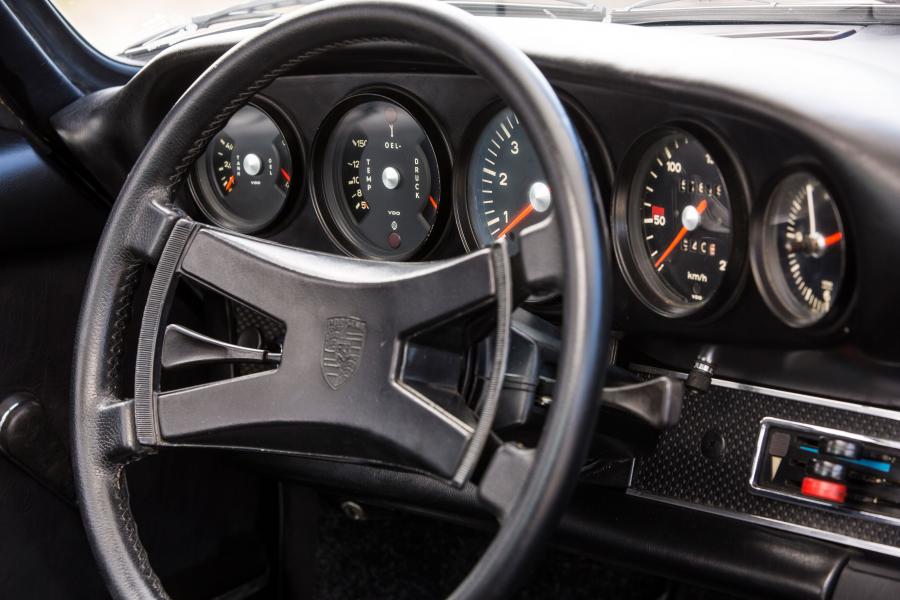 Панель приборов Porsche 911 S 2.2 Targa (911) 1969 года  (фото 5 из 42)